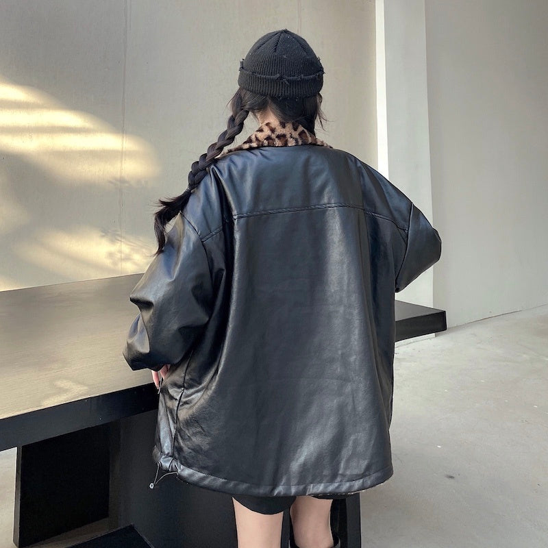 Oversized Lederjacke mit Leopardenfell